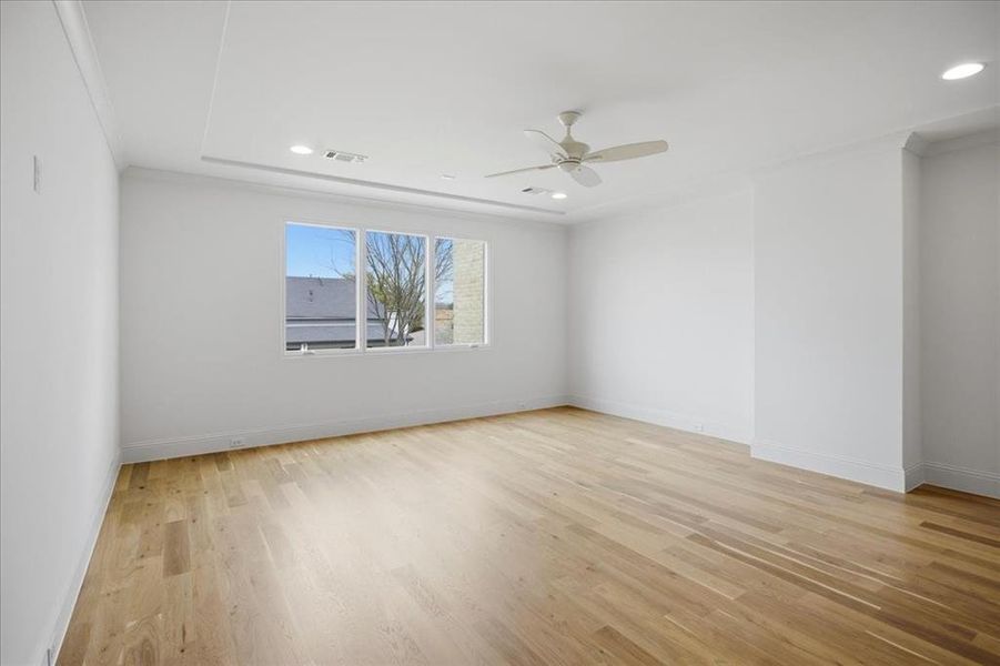 Spacious, unfurnished interior of a new home in , Dallas (Image 21).