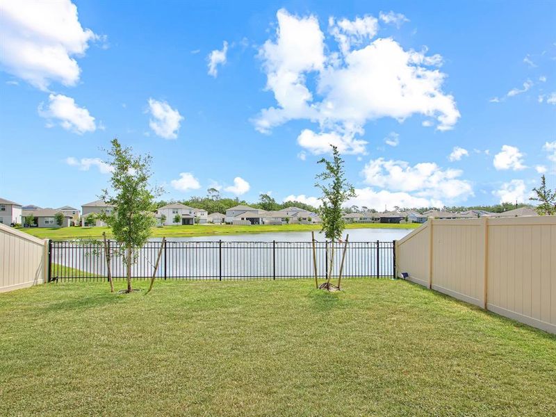 Exterior details and patio area of a home in , Kissimmee (Image 4).
