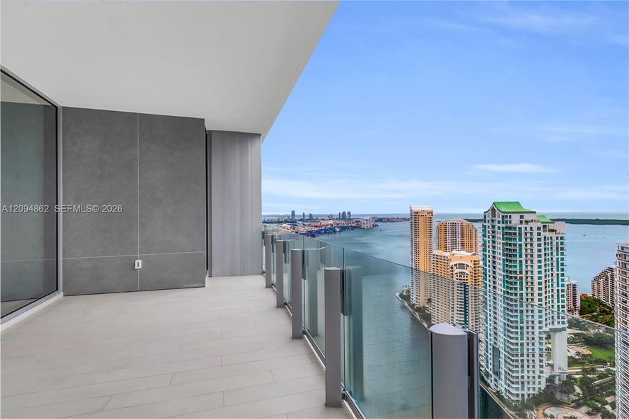Condo located in Miami, FL showcasing its design and architecture (Image 25). Condo located in Miami, FL showcasing its design and architecture (Image 25).