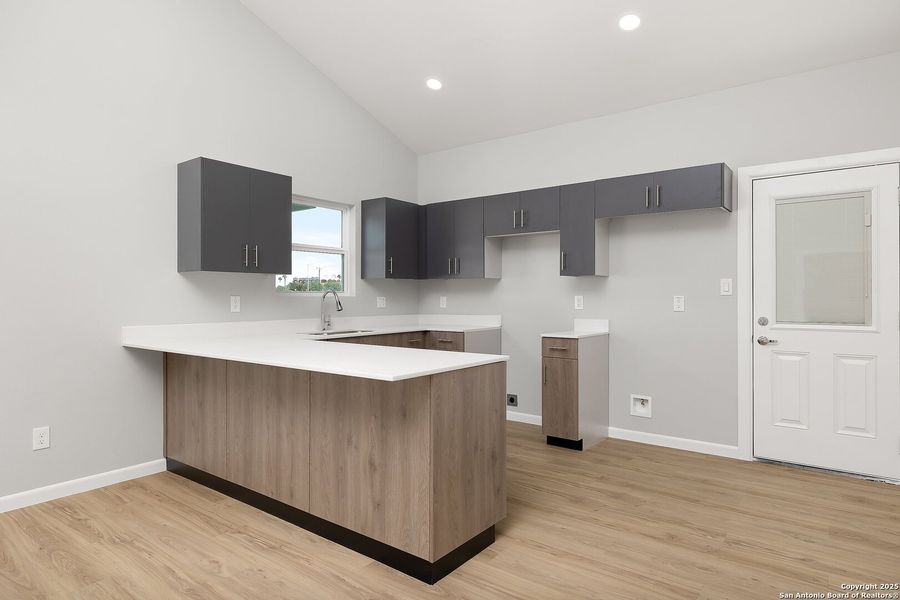 Furnished interior view inside a new home in , Weslaco (Image 5).