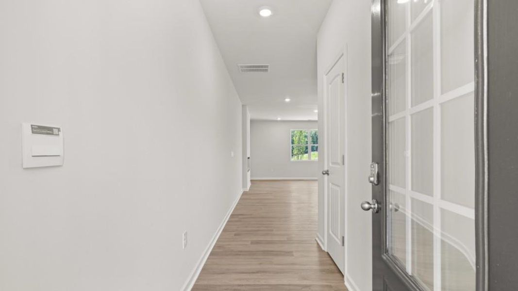 Spacious, unfurnished interior of a new home in Village at Pine Valley, Gainesville (Image 27).