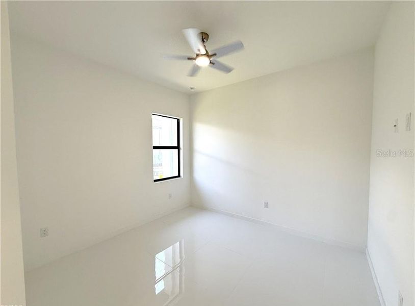Spacious, unfurnished interior of a new home in , Cape Coral (Image 21).