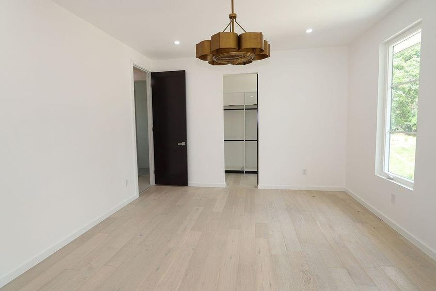 Spacious, unfurnished interior of a new home in , Scottdale (Image 32).