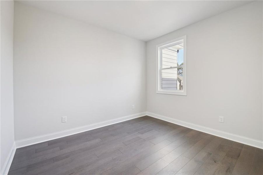 Spacious, unfurnished interior of a new home in Ward's Crossing Townhomes, Johns Creek (Image 34).
