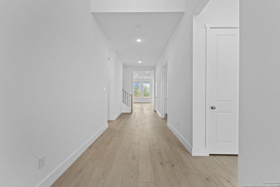 Spacious, unfurnished interior of a new home in , New Braunfels (Image 16).