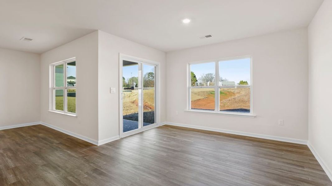 Spacious, unfurnished interior of a new home in Cascade Point, Seneca (Image 28).