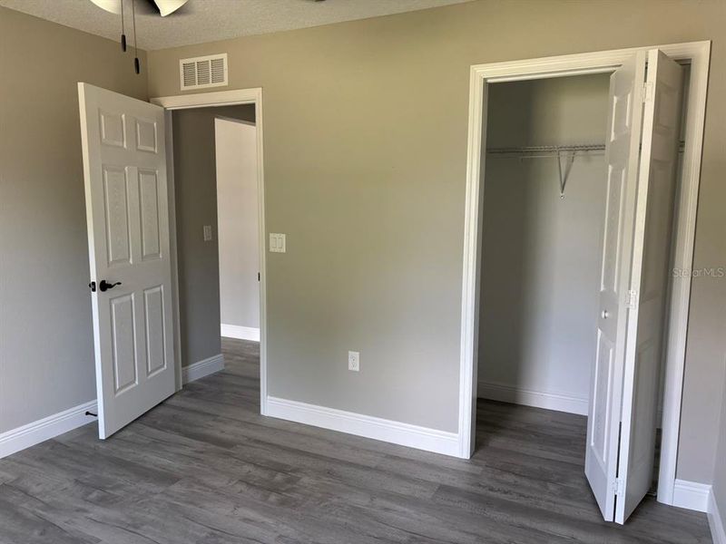 Spacious, unfurnished interior of a new home in , Dunnellon (Image 27).