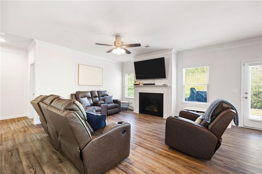 Furnished interior view inside a new home in , Dallas (Image 31).