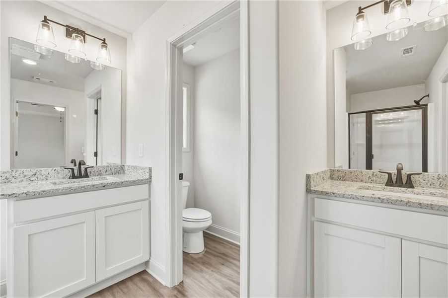 Furnished interior view inside a new home in , Dallas (Image 9).