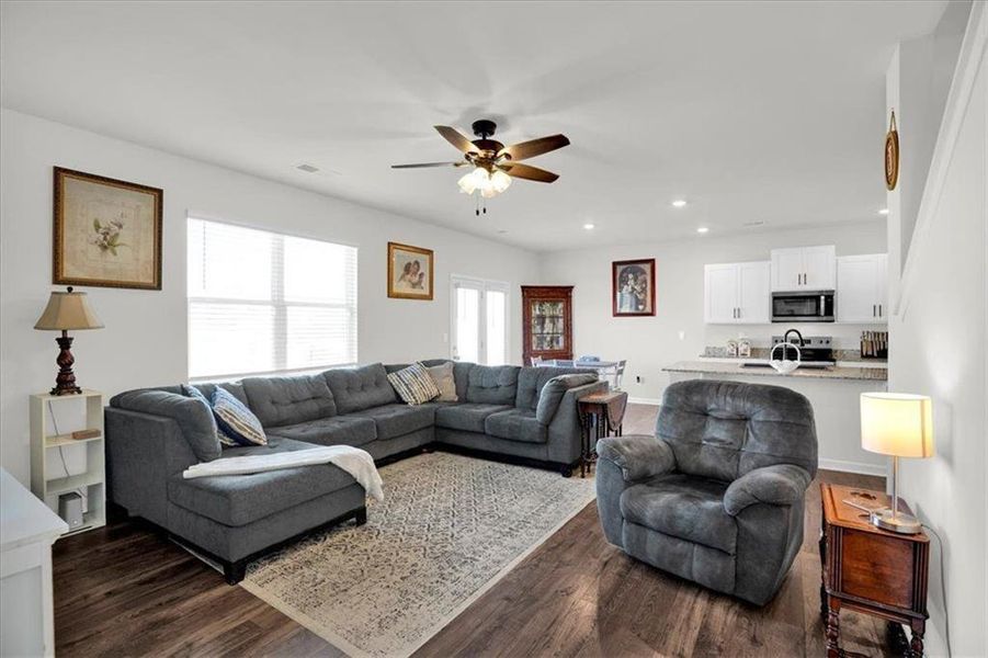 Furnished interior view inside a new home in , Dallas (Image 25).