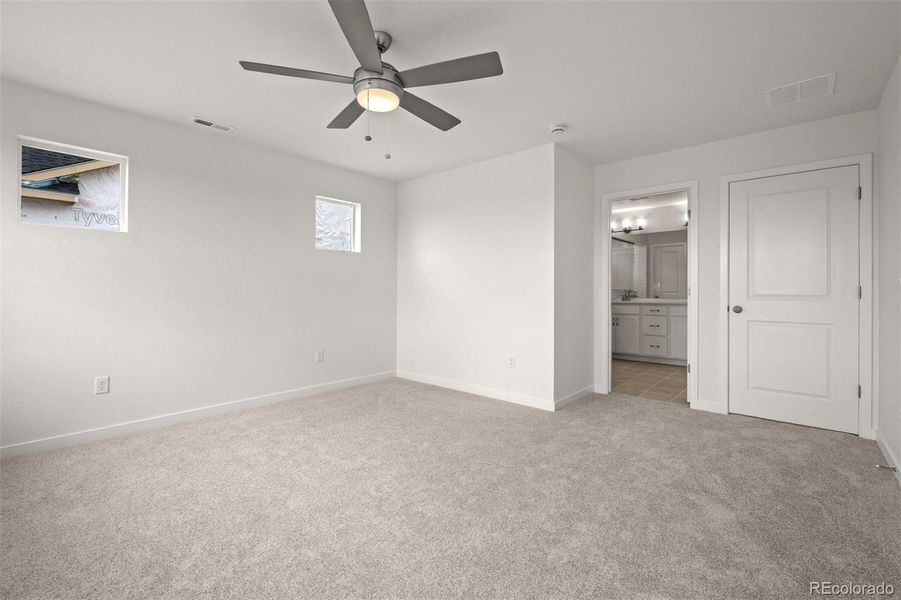 Spacious, unfurnished interior of a new home in Revel Crossing at Wolf Ranch – The Ascent Collection, Colorado Springs (Image 21).