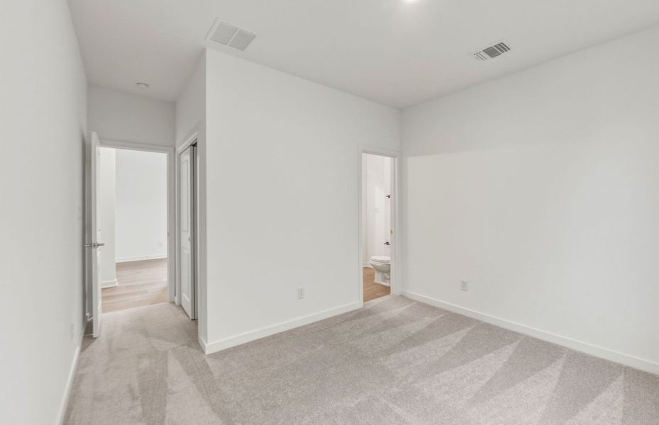 Spacious, unfurnished interior of a new home in Wolf Ranch, Georgetown (Image 41). Spacious, unfurnished interior of a new home in Wolf Ranch, Georgetown (Image 41).