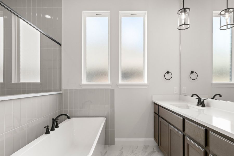 Furnished interior view inside a new home in Nelson Lake Estates, Rockwall (Image 11).