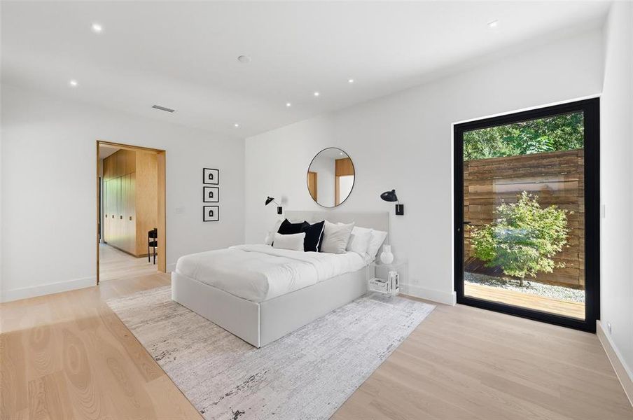 Furnished interior view inside a new home in , Dallas (Image 13).