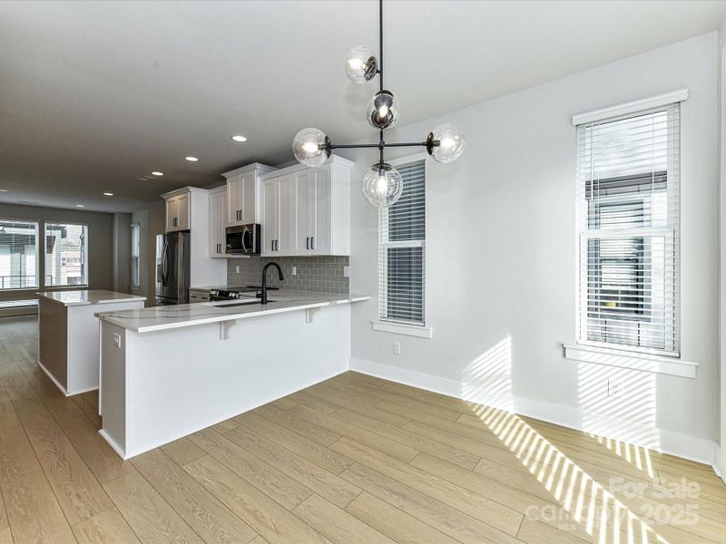 Image 20 of a home in North End Terraces.