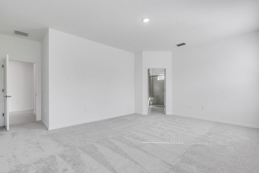 Spacious, unfurnished interior of a new home in Palms at Coasterra, Palmetto (Image 21).