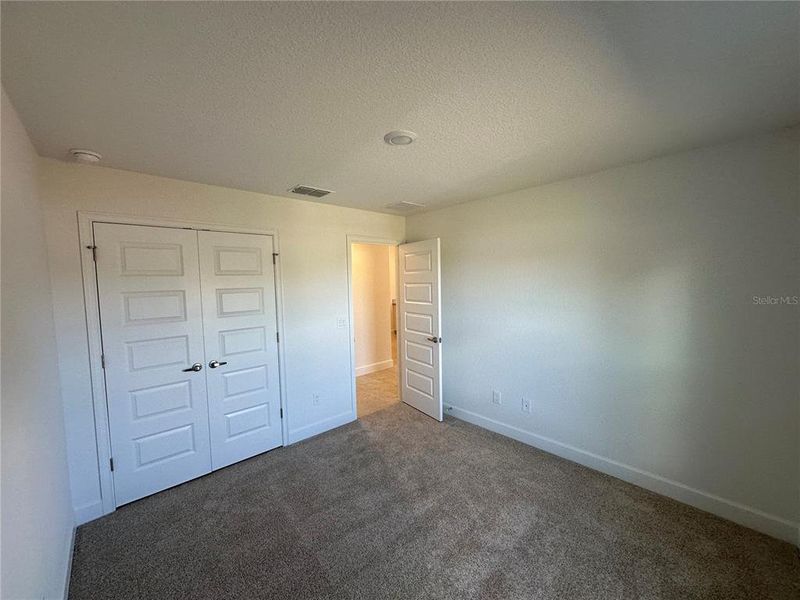 Spacious, unfurnished interior of a new home in , Ocala (Image 17).