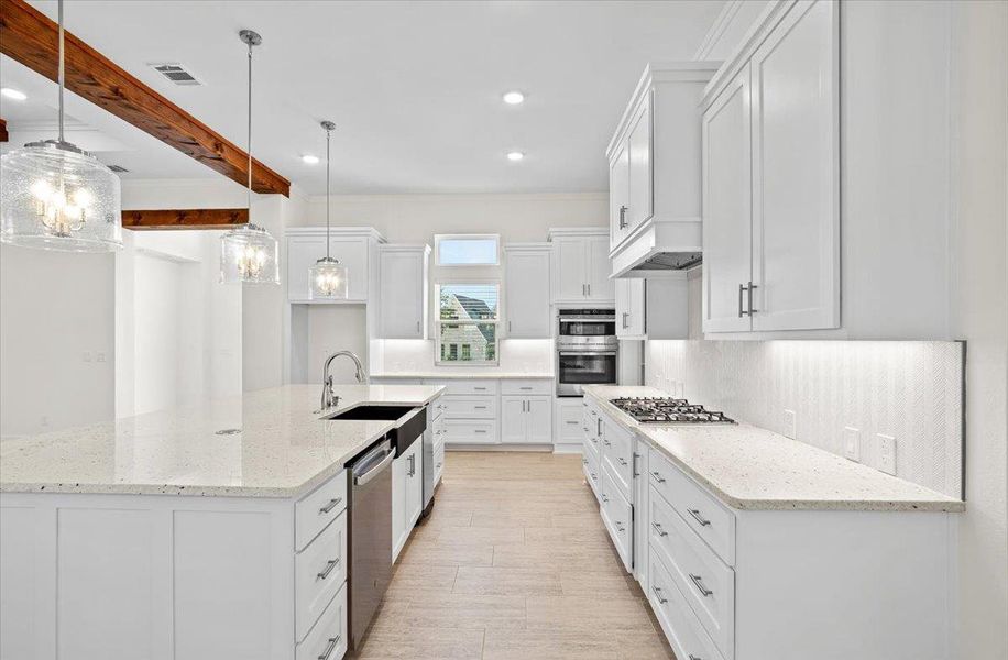 Furnished interior view inside a new home in , Salado (Image 17).