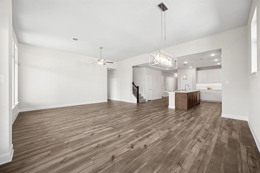 Image 25 of a home in South Pointe Manor Series.