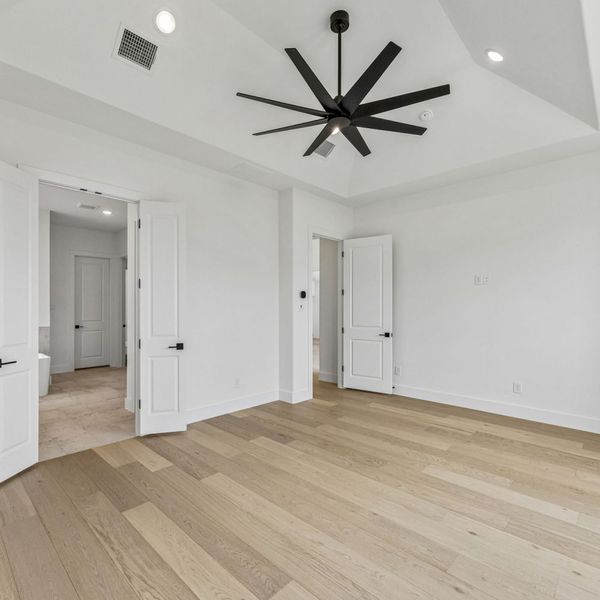 Spacious, unfurnished interior of a new home in The Parks at Wilson Creek, Celina (Image 56).