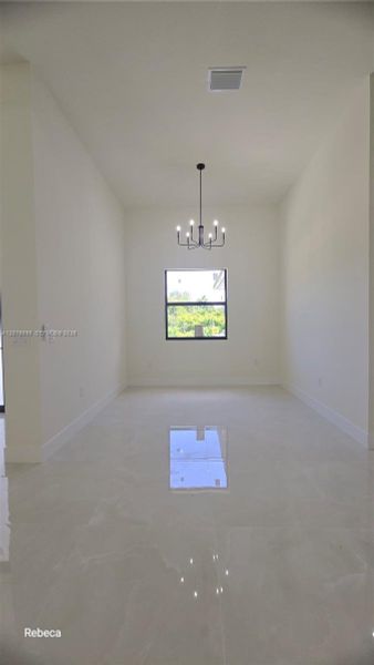 Spacious, unfurnished interior of a new home in , Lehigh Acres (Image 28).