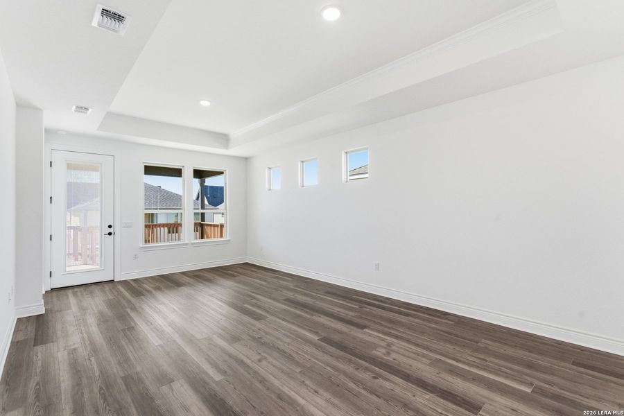 Spacious, unfurnished interior of a new home in Del Webb New Braunfels at Veramendi, New Braunfels (Image 15). Spacious, unfurnished interior of a new home in Del Webb New Braunfels at Veramendi, New Braunfels (Image 15).