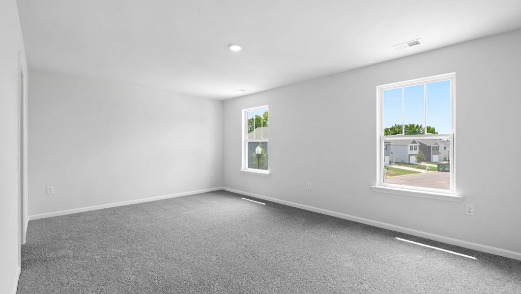 Spacious, unfurnished interior of a new home in Baxter Village, Boiling Springs (Image 27).