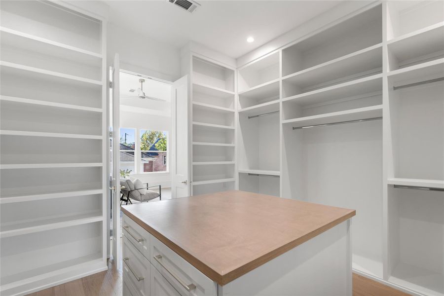 Furnished interior view inside a new home in , Houston (Image 42). Furnished interior view inside a new home in , Houston (Image 42).