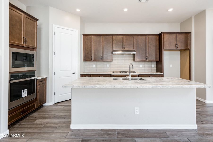 Upgraded cabinets Upgraded cabinets