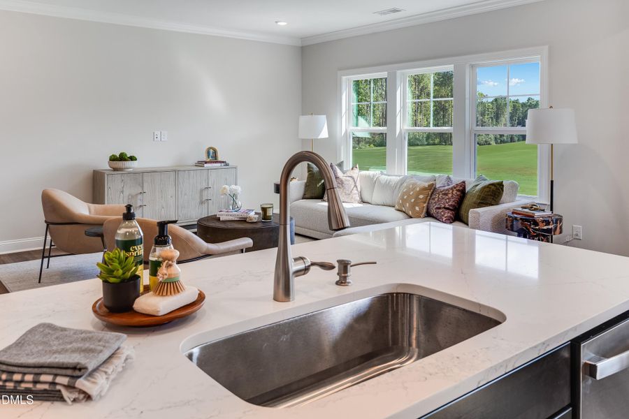 SUN_SutherlandStation_Pic_LandrumIII_Kit