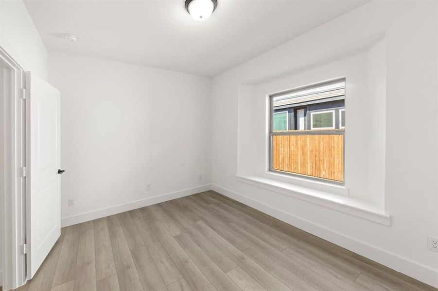 Spacious, unfurnished interior of a new home in Valencia on The Lake, Little Elm (Image 33).