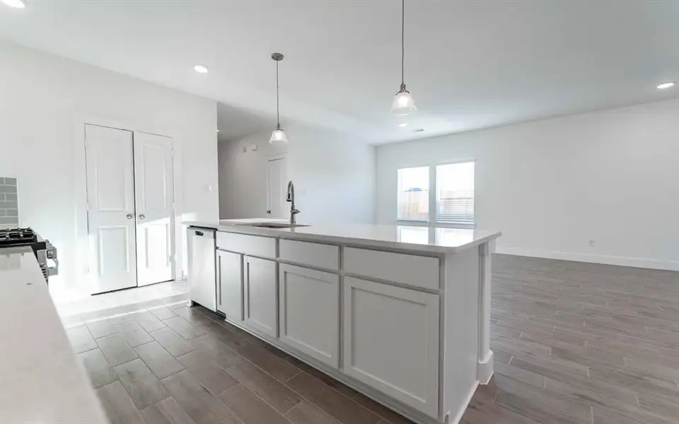 Furnished interior view inside a new home in River Ranch Meadows, Dayton (Image 4).