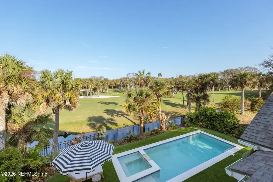 Exterior details and patio area of a home in , Ponte Vedra Beach (Image 4).