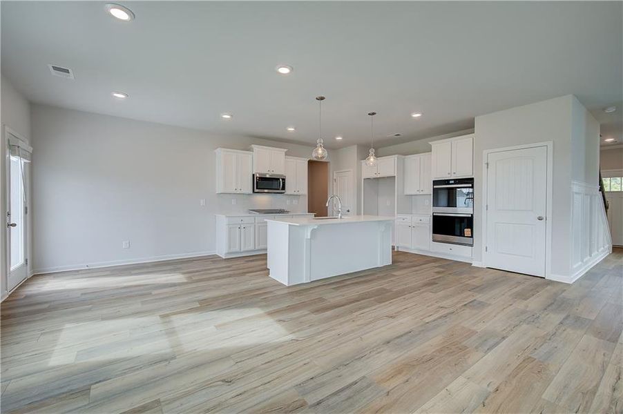 Spacious, unfurnished interior of a new home in Chapel Hill, Newnan (Image 12). Spacious, unfurnished interior of a new home in Chapel Hill, Newnan (Image 12).