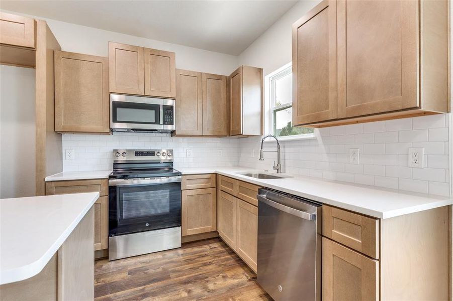 Furnished interior view inside a new home in , Granbury (Image 8).