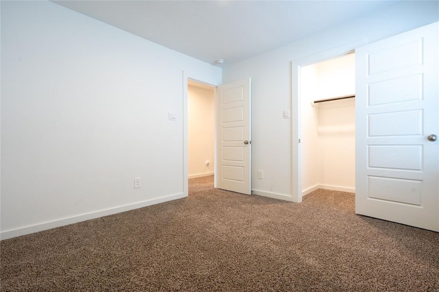 Spacious, unfurnished interior of a new home in City Gate, Houston (Image 17).