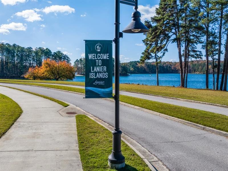 Image 64 of a home in Waypoint.