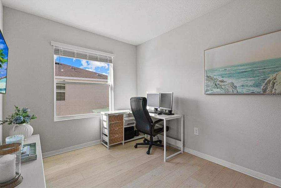 Furnished interior view inside a new home in Star Farms at Lakewood Ranch, Bradenton (Image 25). Furnished interior view inside a new home in Star Farms at Lakewood Ranch, Bradenton (Image 25).