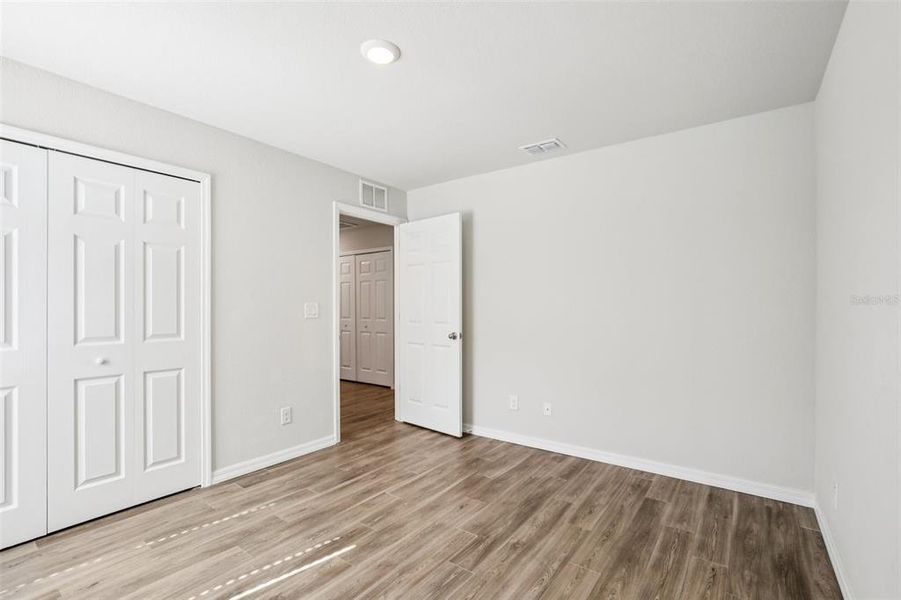 Spacious, unfurnished interior of a new home in , Port Charlotte (Image 11).