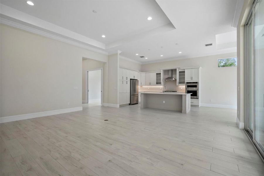 4232 Montagu Ave_Amaryllis_Lot 15_20