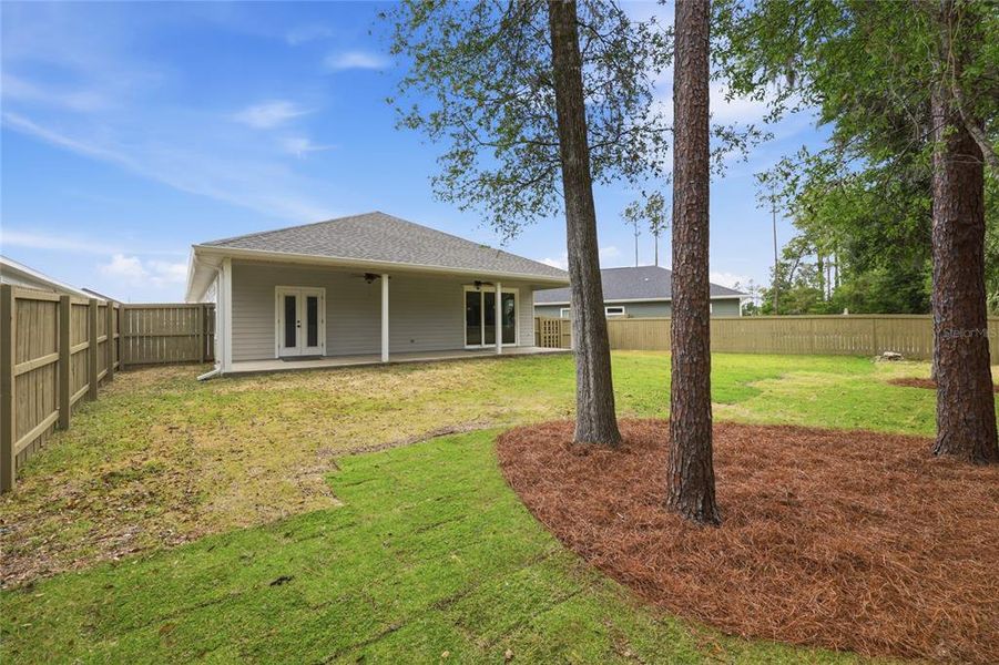 Exterior details and patio area of a home in , Gainesville (Image 35).