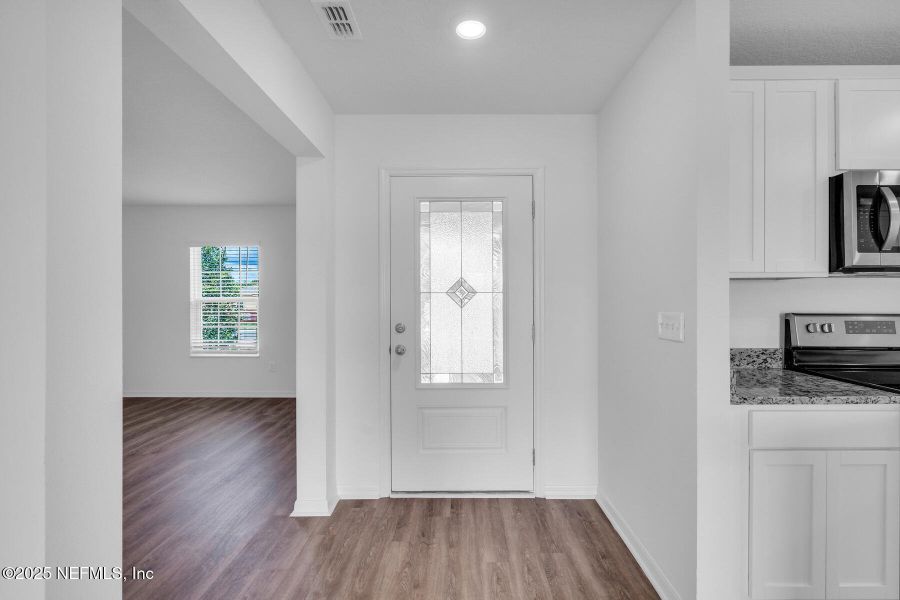 Furnished interior view inside a new home in Rolling Hills, Green Cove Springs (Image 13).