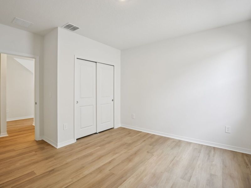 Spacious, unfurnished interior of a new home in Oakfield Trails - Premier Series, Parrish (Image 10).