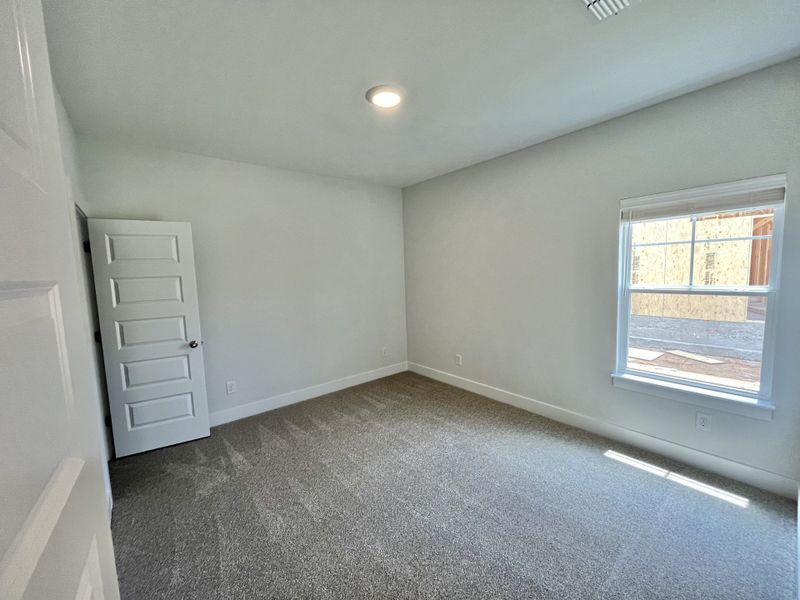 Spacious, unfurnished interior of a new home in Brewer Point, Murfreesboro (Image 22).