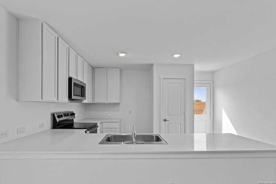 Furnished interior view inside a new home in Somerset Meadows, San Antonio (Image 8). Furnished interior view inside a new home in Somerset Meadows, San Antonio (Image 8).