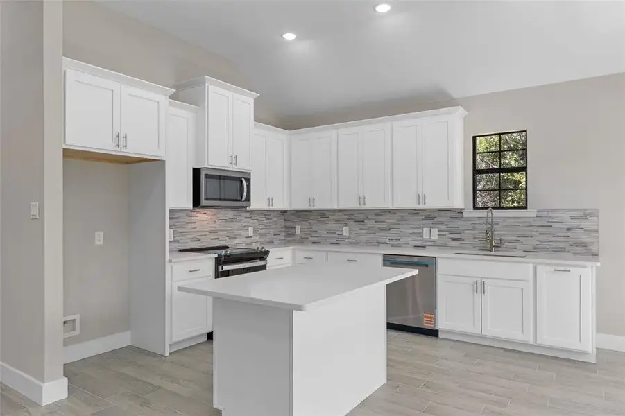 Furnished interior view inside a new home in , Granbury (Image 7).