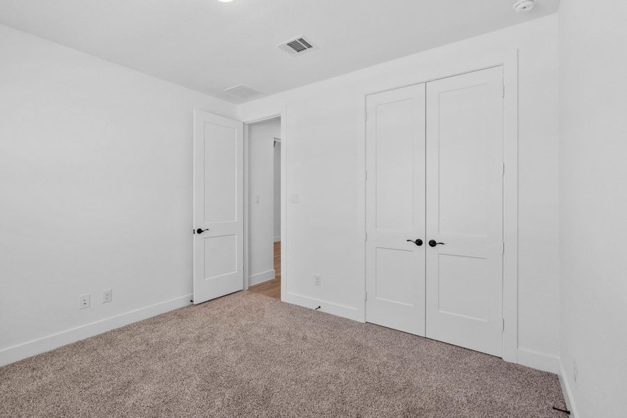 Spacious, unfurnished interior of a new home in Jordan Ranch, Fulshear (Image 27).