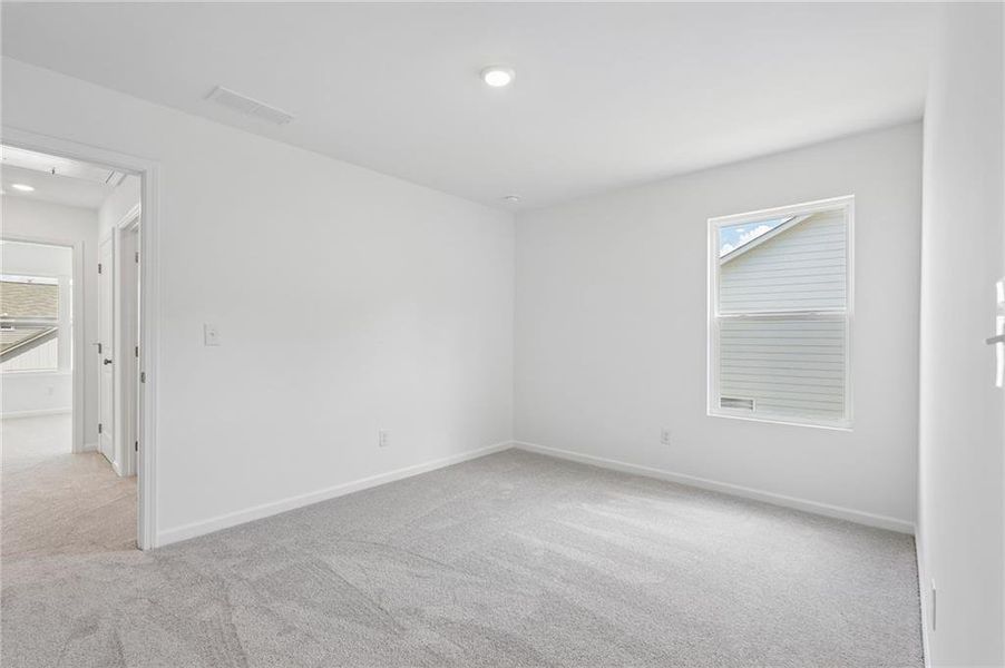 Spacious, unfurnished interior of a new home in Heritage River, Euharlee (Image 38).
