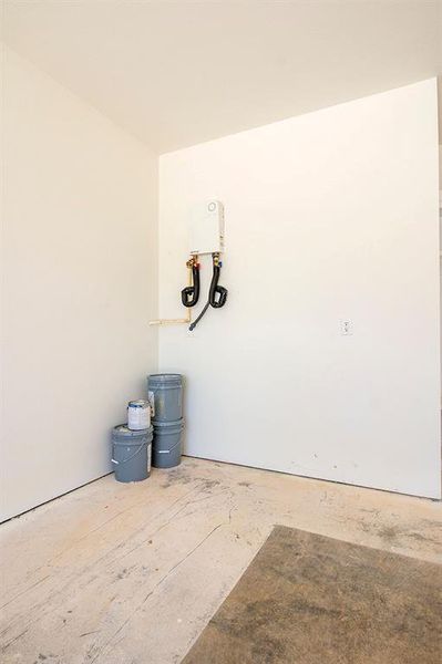 Close-up of interior finishes inside a home in , Grand Saline (Image 14).