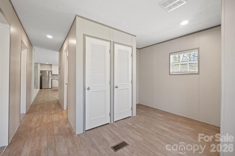 Spacious, unfurnished interior of a new home in , Old Fort (Image 23).